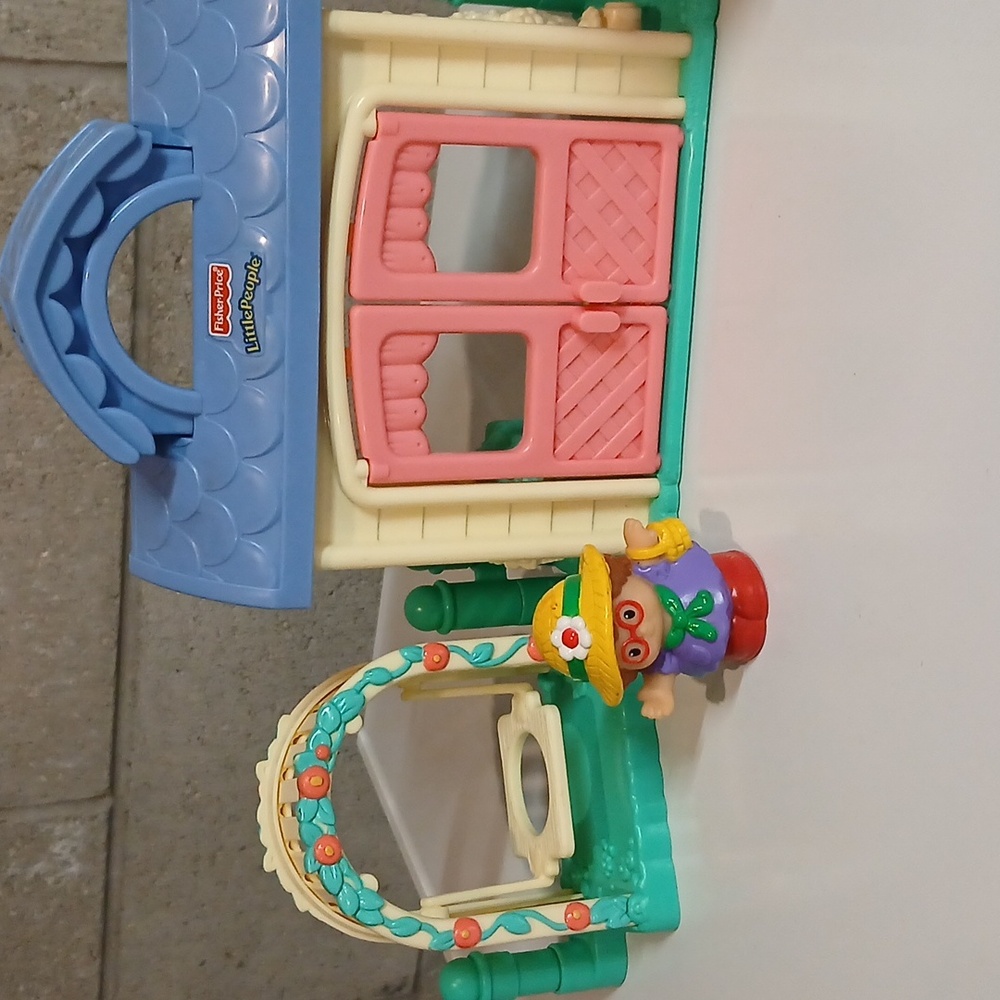 Fisher-Price Little People Cottage And Camper Replacements - Picture 2 of 9